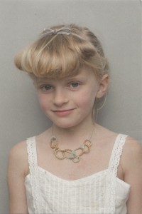 ケイトリンちゃん着用。