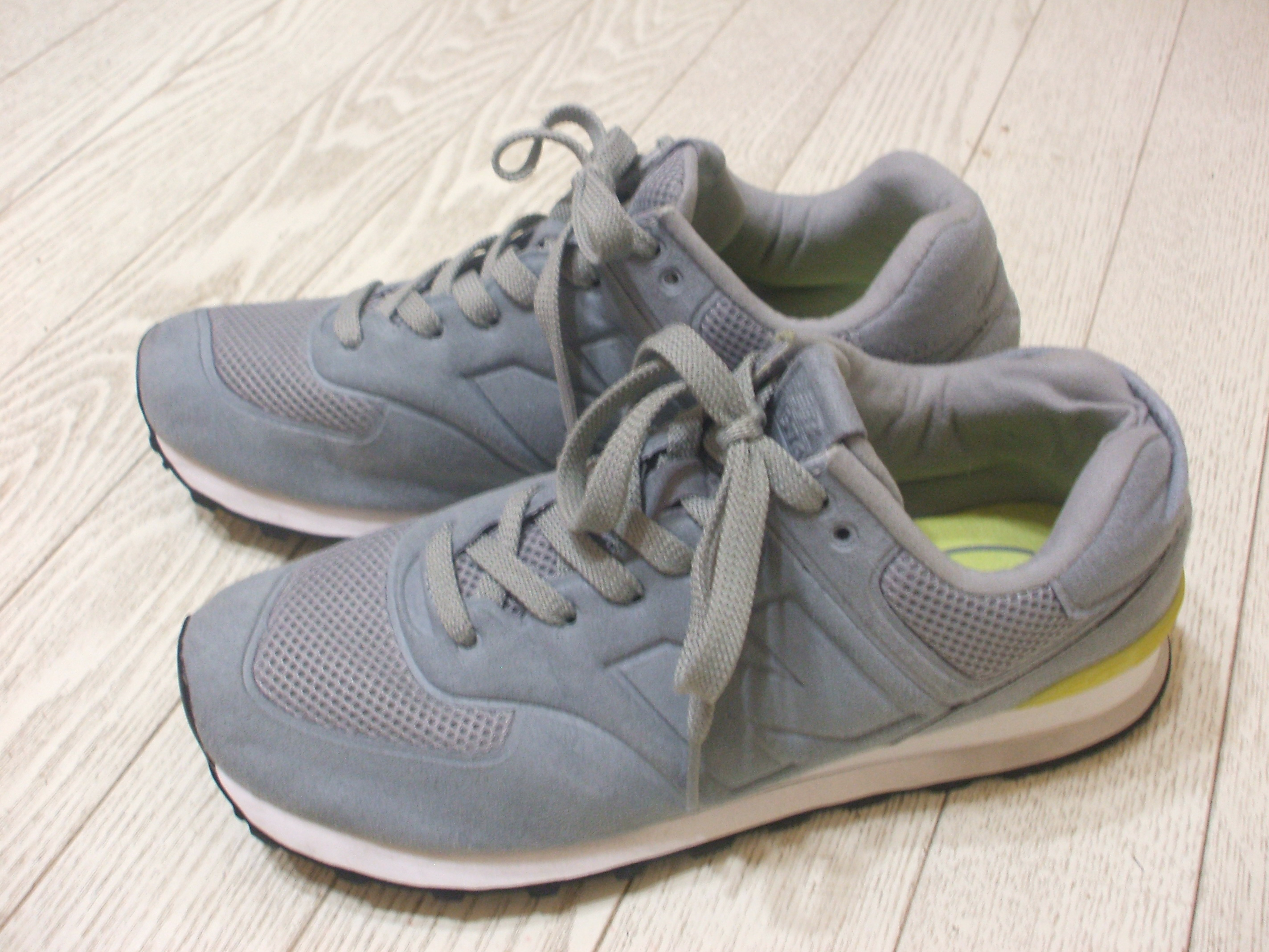 グレーに黄色のアクセント、、最高！